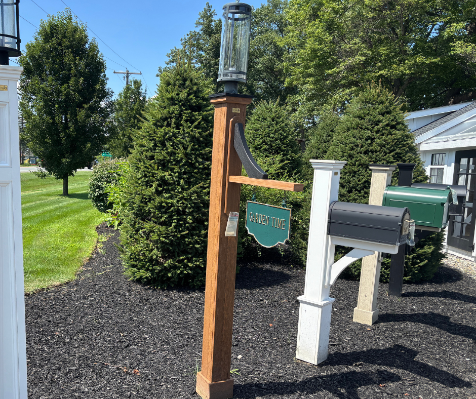 SPRINGFIELD LAMP POST - NEW YORK LANTERN - Garden Time